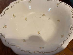 lot 80 image: Pitcher and Bowl Set