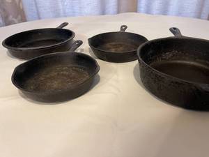 lot 81 image: Cast Iron Pans