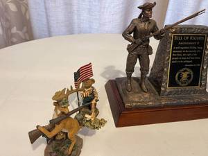 lot 82 image: Bill Of Rights Small Statue