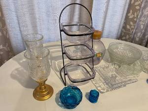lot 136 image: Glass Wear, Various dishes