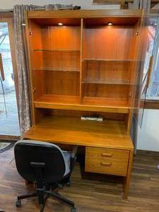 lot 146 image: Two Piece Computer Desk