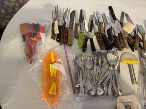 lot 150 image: Cutlery and Utensils Sets