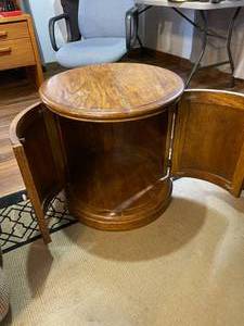 lot 165 image: Wood End Table