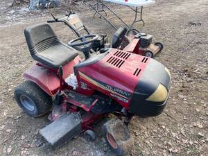 lot 195 image: Push Lawnmower, Riding Lawnmower, Snowblower