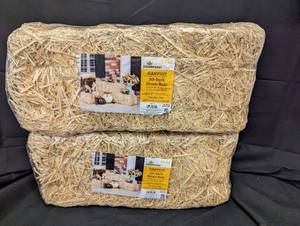 2 Decorative Bales of Hay