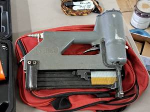 lot 53 image: Senco 16-GA 1-38-2 Air Stapler MII with Case
