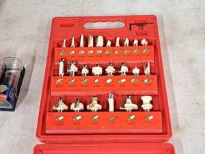 lot 65 image: Hickory Carbide Master Set RBK-1031 24-piece