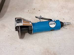 lot 74 image: 3 Air Cut-Off Tool with Wrench