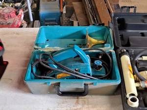 lot 77 image: Makita Power Planer Planer 1900B with Case