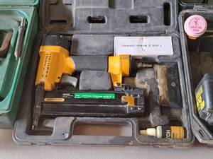 lot 81 image: Bostitch 18-GA 58-2 Air Brad Nailer SB-1850BN with Case