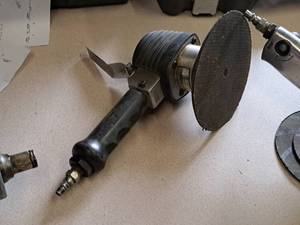 lot 110 image: Chicago Pneumatic 5-34 Air Random Orbit Disc Sander CP864