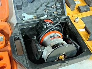lot 119 image: Craftsman 1-12-HP Router 315.17491 with Acccessories and Case
