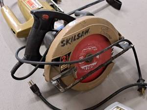 lot 132 image: Skil Skilsaw 7-14 Circular Saw 5250