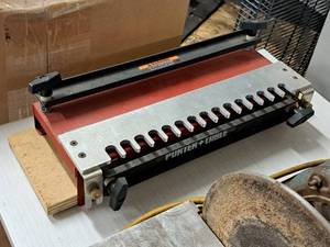 lot 142 image: Porter-Cable 12 Dove Tail Machine 4112