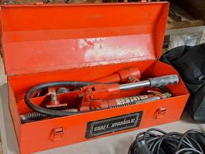 lot 150 image: 4-Ton Hydraulic FrameBody Repair Kit with Case
