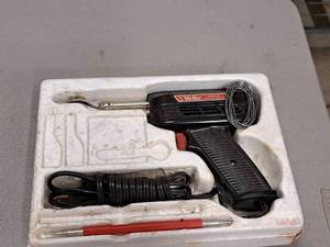 lot 160 image: Weller 100140W Soldering Gun 8200N