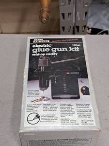 lot 159 image: Sears Craftsman Electric Glue Gun Kit