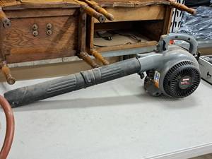 lot 158 image: Craftsman 25cc Blower