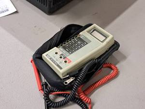lot 169 image: Fluke Multimeter 8022B with Case