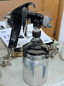 lot 176 image: Craftsman Air Spray Gun