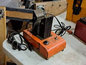 lot 190 image: C.E. Niehoff Growler Armature Tester T-11
