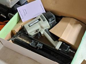 lot 195 image: Surebonder Air Framing Nailer 19773