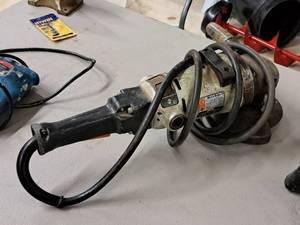 lot 209 image: Black & Decker S.D. Angle Grinder 4232