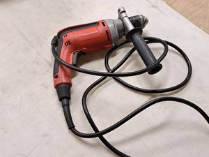lot 212 image: Milwaukee Magnum Heavy Duty 12 Drill 0302-20
