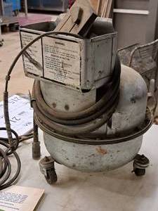 lot 213 image: Automotive Hydraulic Brake FillerBleeder System