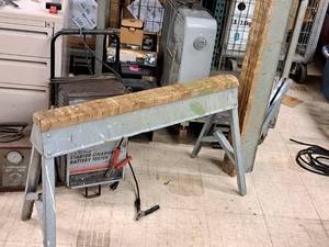 lot 23 image: Lot of (2) Wood-TopMetal Sawhorses