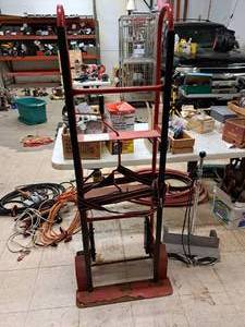 lot 35 image: Harbor Freight Tools 550-lbs Appliance Hand Truck