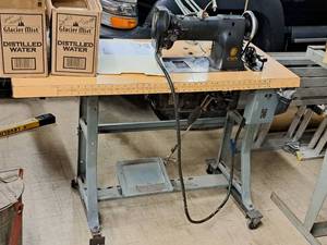 lot 3 image: Industrial Sewing Machine IIIWI55