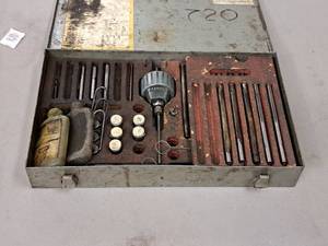 lot 223 image: Knurled Valve Guide Thread Master Kit