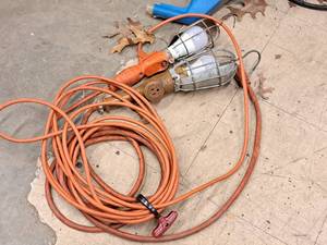 lot 237 image: Lot of (2) Shop Trouble Lights