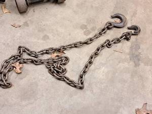 lot 314 image: 8 Chain with 2-Hook Ends