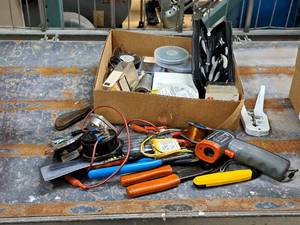 lot 336 image: Lot of (1 Box) Hand Tools - Misc. Electrical