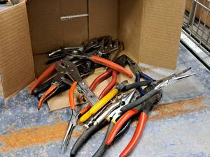 lot 338 image: Lot of (1 Box) Hand Tools - Snips and Pliers
