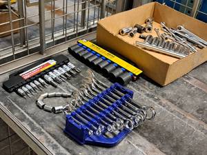 lot 347 image: Lot of (1 Box) Assorted Sockets and Wrenches