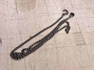lot 382 image: 10 Chain with 2-Hook Ends