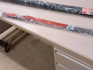 lot 423 image: 36 Door Bottom