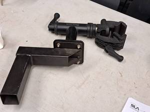 lot 410 image: Bike Hand, Bike Carrier
