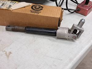 lot 411 image: Steering Shaft