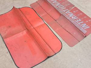lot 437 image: Lot of (2) Automotive Fender Pads