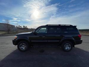 lot 14B image: 2005 Toyota Sequoia Limited - 4X4