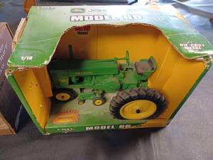 lot 17 image: Ertl John Deere Model 60 NF, 116th Scale with Bonus 164th Scale Model 60 NF, Both New in Box