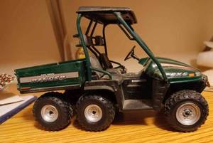 lot 44 image: Ertl 116th Scale Polaris Ranger 6 X 6 - No Box
