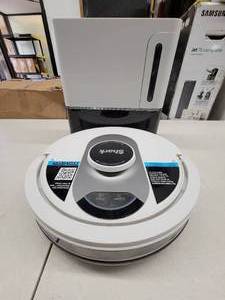 Shark Robot Vacuum with Matrix Clean Navigation, Home Mapping, 60-Day Capacity, Self-Empty Base, Carpet & Hard Floors (WhiteBlack), USED, Cannot Find Dock (sensor may be dirty, Vacuum Works.