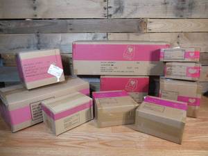 lot 103 image: Large Lot of Valentines Day Items