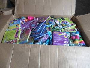 lot 105 image: HUGE BOX of Easter Items