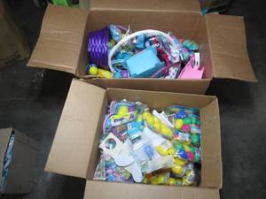 lot 108 image: Two Large Boxes of Easter Items